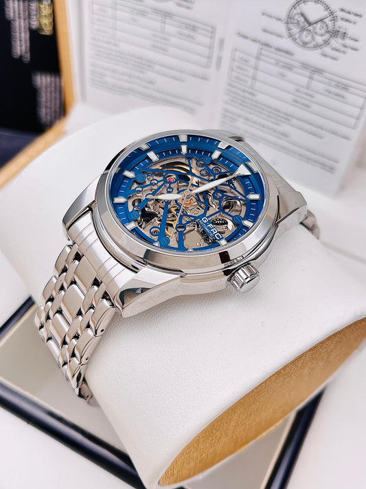 Gray helmet for bikers